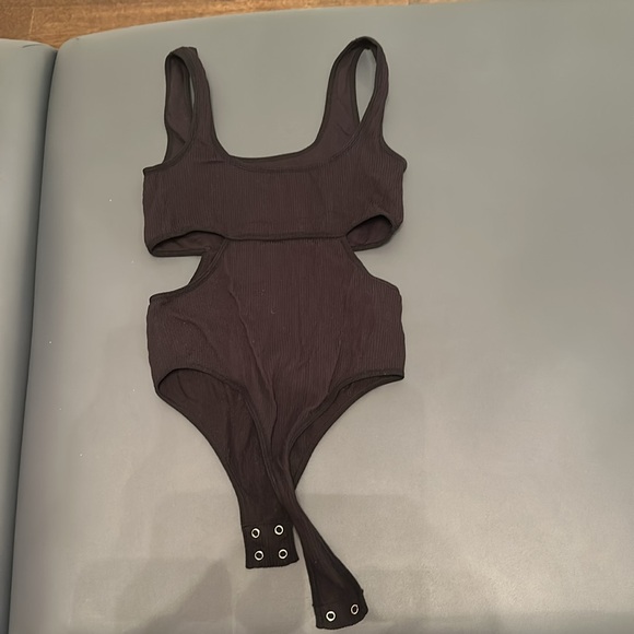 Black garage body suit - Picture 2 of 7